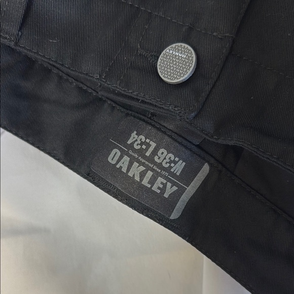 Oakley Men's Black Pants, W36”x34”L, Cargo pockets, Repel DuPont Teflon Protec - Picture 2 of 10